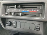 ヒーターは簡単操作で適切な気温に調節できますよ!