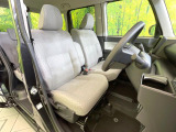 運転席シート廻りは使用感も少なく、良好な状態となっています。丁寧に使われていたことがよくわかりますね。