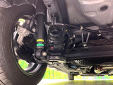 お車を安心してお乗りいただく為には、足回りの定期点検が欠かせません。サービスサポート(有償保証)では無料点検もご提供しており、安心のカーライフをお過ごしいただけるサポート体制が整っています。