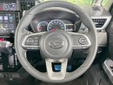 【ステアリングスイッチ】運転中、前方から目線をそらすことなく、オーディオ等の操作が可能な便利機能!安心&快適なドライブを演出してくれます♪