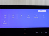 オーディオ機能とスマホ連携機能を搭載。スマホと車がつながります。AM/FMチューナーは標準装備です。