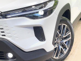 【シーケンシャルターンランプ付きLEDヘッドライト】人気の『流れるウィンカー』付きのLEDヘッドライトを装備♪高級感はもちろん、点灯時は存在感たっぷりで他車からも認識されやすく安心です。