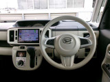 ご購入の車両には、ご納車前に室内の除菌・消臭を施行いたします。※ただし、すべての臭いを消臭できるわけではございませんので、あらかじめご了承ください。