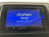 【純正ナビ】人気の純正ナビを装備しております。ナビの使いやすさはもちろん、オーディオ機能も充実!キャンプや旅行はもちろん、通勤や買い物など普段のドライブも楽しくなるはず♪