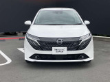 ヘッドライトは明るいLEDタイプです