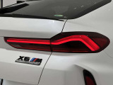 BMW伝統のL字型テールライト