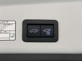 バックドアの開閉が電動操作可能。荷物の出し入れもラクラクです。