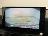 【バックモニター】駐車には欠かせないバックカメラを装備!カラーで後方をモニタリング。安全でゆとりのある駐車をサポートします。