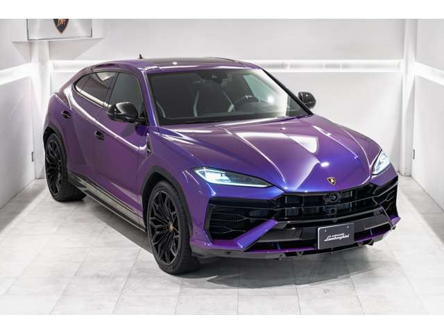 ランボルギーニ ウルス SE 4WD の中古車詳細 (1,000km, パープル, 東京