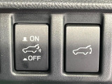 【パワーバックドア】スマートキーや運転席のボタンを押すだけでリアゲートが自動で開閉します!荷物を持っている時や、高い位置にあるバックドアを閉める際に便利な機能です♪