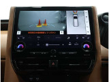 パノラミックビューモニター装備!トップビュー&フロントビュー・車両に取り付けたフロント、サイド、バックカメラの映像を合成して画面上に表示させることで、低速時の運転を補助する装置です。