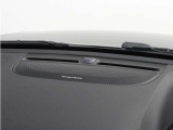 【harman/kardon】世界のオーディオファン垂涎のプレミアムサウンドシステムを搭載。原音に近い音場空間を忠実に再現。乗る人すべてに最良の音響体験を提供します。