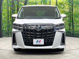 弊社では、全車『修復歴なし』のお車のみ取り扱っております。専任バイヤーによる厳選した仕入れの後、入庫後の車両チェックを行い、ネクステージが認定した高品質な中古車をご提供しております。