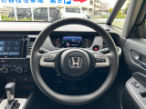 操作性・視認性に長けたコクピットです。