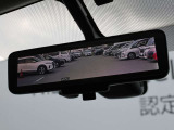 車両後方を映し出します・スマートルームミラー装備です。