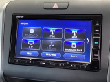 ナビ機能だけでなく、ミュージックサーバー、Bluetooth、フルセグテレビ、DVDとCD再生など、オーディオ機能がついています。