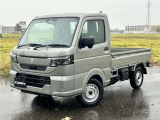 車両の品質管理は室内展示場を完備しておりますので、品質を保った状態の車両をご覧いただけます。