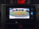 ディスプレイオーディオやカーナビは、現代のドライブにおいて欠かせない装備のひとつです。初めての場所でも迷いにくく、快適なルート案内で運転をサポートします。移動中のエンターテインメント性も高まります。