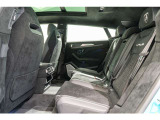 Fully Electric Front Seats with Ventilation and Massage