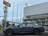 安心と信頼の納車前点検をShizuokaBMWでは全車で実施致しております。納車前100項目点検または、法定12ヶ月点検を全車で実施しております。点検・整備費用はもちろん、車両本体価格に含まれております。