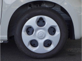 【ホイールキャップ】車に良く似合う純正ホイールキャップが装備されています。ノーマルタイヤ、スタッドレスタイヤもスズキ自販島根にお任せください。