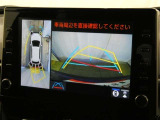 マルチビューバックガイドモニターで、後方を確認しながら安心して駐車することができます。運転初心者も熟練者も必須の機能ですよ!