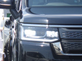 ★LEDヘッドライト搭載★ 白っぽく光る明るく省電力なLEDライト!先進的な白い輝きでフロントフェースを引き締めます☆