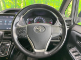 【純正革巻きステアリング】上質な革を使用することで、手にしっかり馴染みとても運転しやすいハンドルです♪