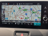 純正メモリーナビを装着しています。目的地設定やルート案内もスムーズに行えます。