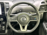 【純正革巻きステアリング】上質な革を使用することで、手にしっかり馴染みとても運転しやすいハンドルです♪