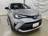 LEDヘッドライトです。デザイン性がよくとても明るいので、夜間の走行や悪天候でも安心です。しかも長寿命!