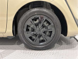 タイヤサイズは185/60R15です。