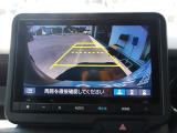 見やすいバックカメラで駐車が苦手な方でも安心です♪