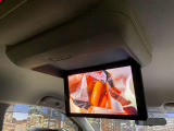 【フリップダウンモニター】付き☆後部座席に座りながら大画面でTVやDVDをお楽しみいただけます♪