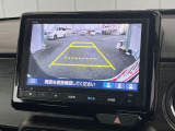 後方モニター表示でバック時の障害物もしっかり見えます!