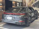 装着オプション:BOSEサラウンドサウンドシステム 20インチPanamera Aero Designホイール アクセントパッケージ(シルバーシェード)