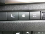 パーキングアシストも装備していますので、駐車の苦手な方も大丈夫