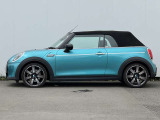 こちらのお車はMINI NEXT鶴ヶ島に展示中です。☆お問合せをお待ちしてます!