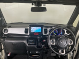【前方視界】開放的な前方視界!運転がしやすく疲れにくいです♪窓が大きく、見通しがとっても良いおクルマですよ♪