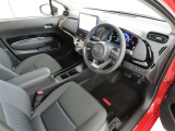 シンプルで使いやすいデザインの運転席です。