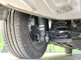 お車を安心してお乗りいただく為には、足回りの定期点検が欠かせません。サービスサポート(有償保証)では無料点検もご提供しており、安心のカーライフをお過ごしいただけるサポート体制が整っています。