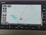 7インチ純正メモリーナビ(VXM-224VFi)を装着しています。目的地設定やルート案内もスムーズに行えます。