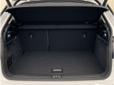 ■リアシートを倒せば、広いラゲージスペースが確保できますので、荷物の多い時は便利です!