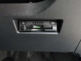 ETC!料金所も止まる事無くスイスイです!窓を開ける必要も無いので雨や花粉、排気ガスの浸入もありません!今や必需品ですネ!