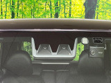 【スマートアシスト】走行中に前方の車両等を認識し、衝突しそうな時は警報とブレーキで衝突回避と被害軽減をアシスト。より安全にドライブをお楽しみいただけます。