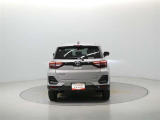 U-Carの販売だけでなく自動車保険、携帯電話の販売も行っております。