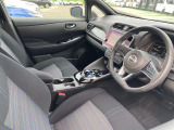 ドライバーを中心の操作性の良い運転席