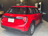 かわいいテールのデザインはほかの車にはない魅力があります。ひと目で&ldquo;MINI&rdquo;とわかるデザインです。