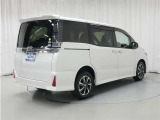 バックカメラ付きです♪車庫入れの苦手な方も安心ですね♪♪