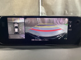 360度モニターは、4つのカメラによる前後左右・俯瞰映像でドライバーからは見えない領域の危険認知をサポート!全周囲の死角を減らし、狭い駐車場や幅寄せ、T字路の進入などの運転の安心感を高めますッ!